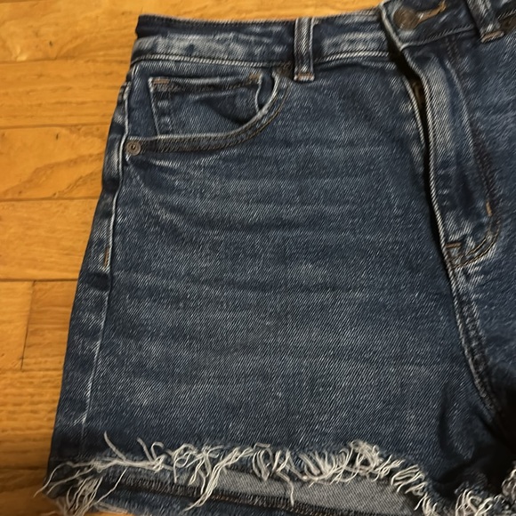 American Eagle Shorts size 6 - Picture 3 of 8